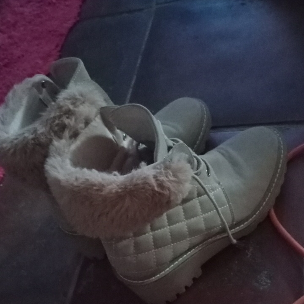Nicole Miller Cream Heeled Boots with Fur Trim